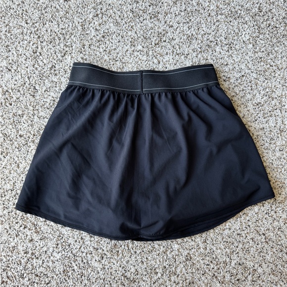 ALO Yoga Black Match Point Tennis Skirt - Picture 4 of 6